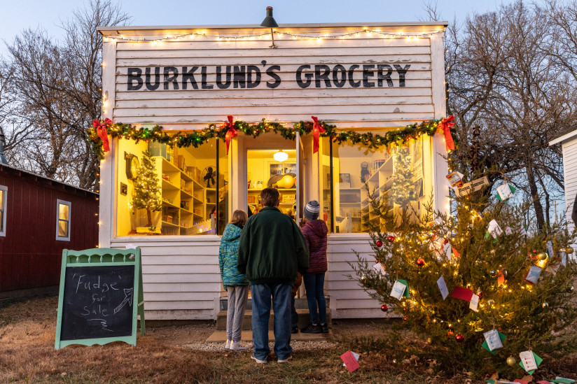 Cowtown-Christmas-Heritage-Center-Old-Fashioned-Christmas-Burklund-Grocery-Abilene,KS