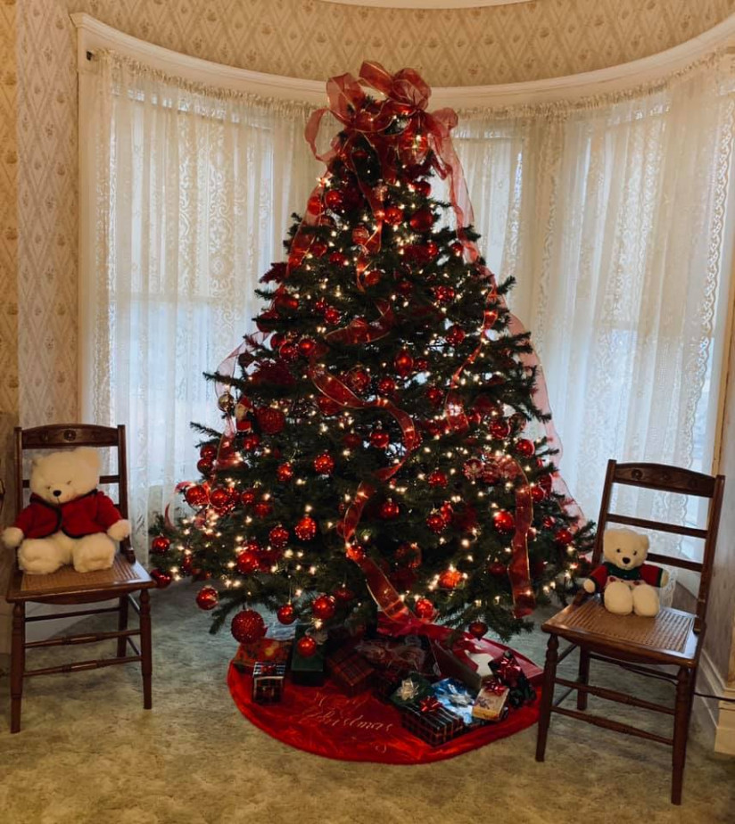 Christmas-Tree-Seelye-Mansion-Abilene,KS